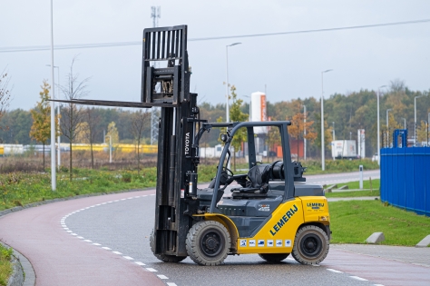 Lemerij Verhuur blijft moderniseren en heeft weer nieuwe heftrucks aangeschaft.